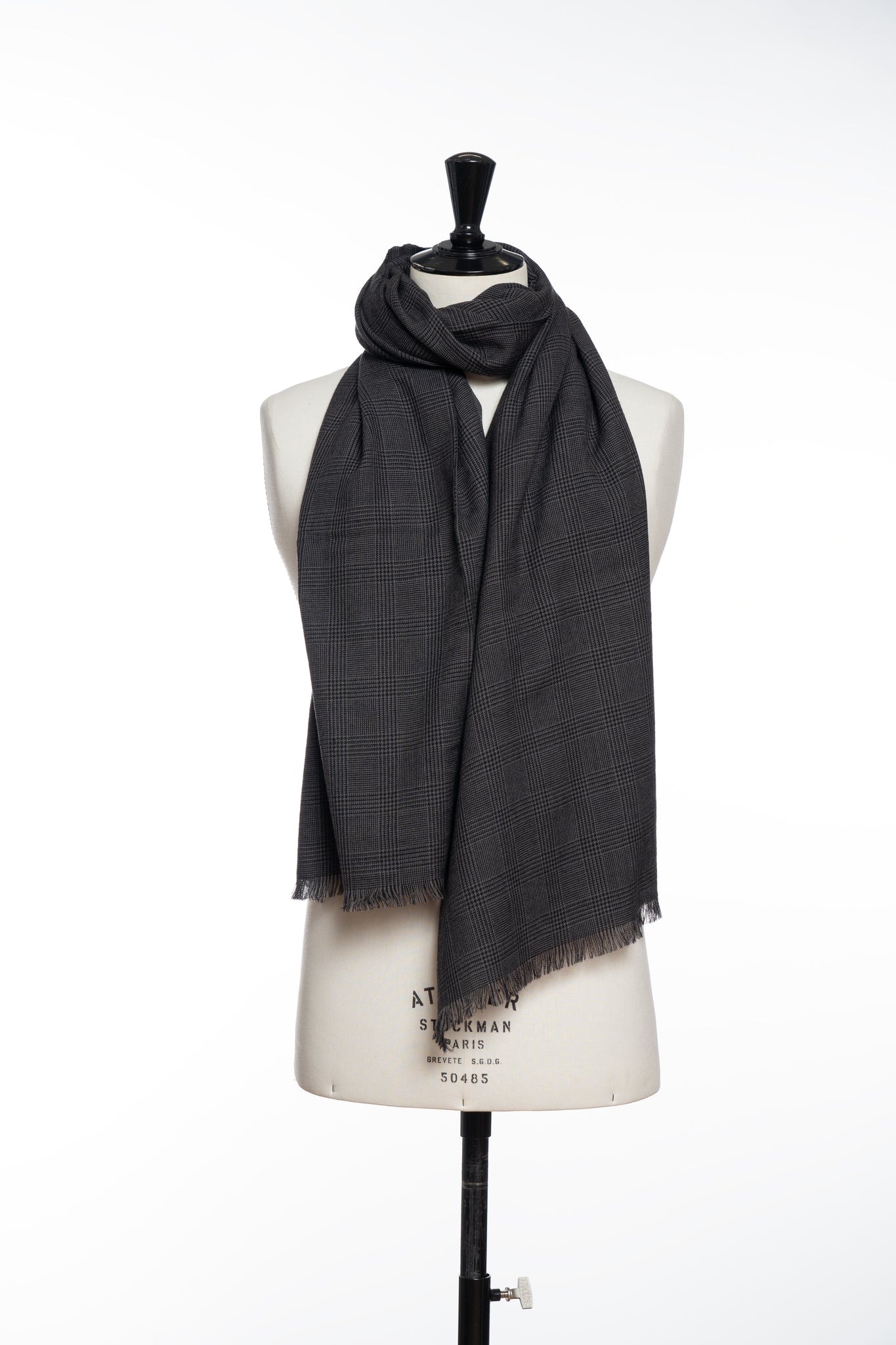 Echarpes Destin motif "chaise moderne"