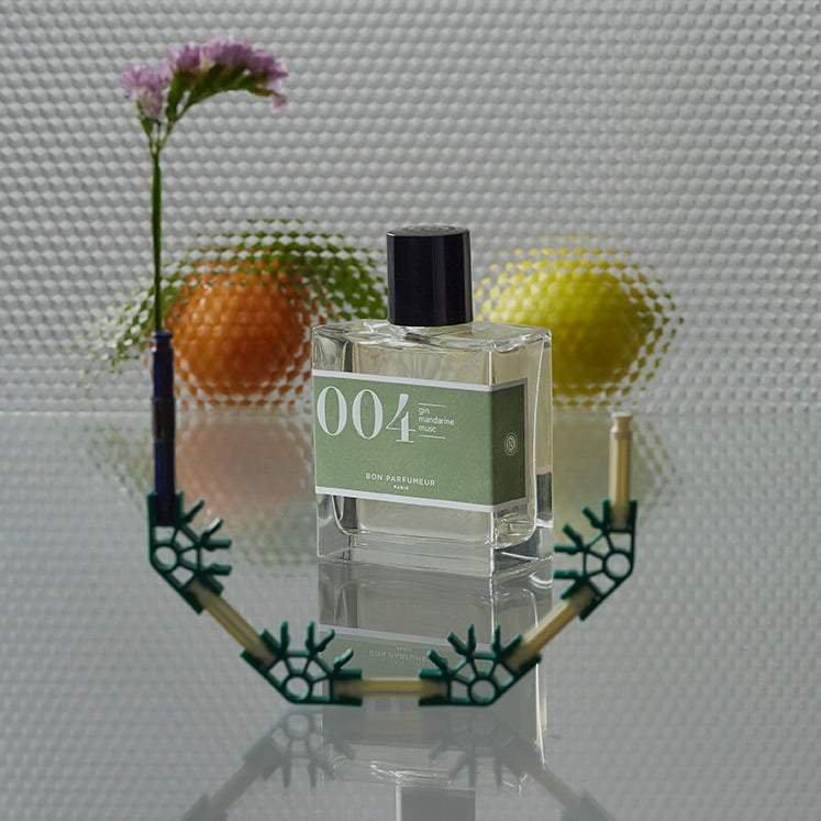 Eau de parfum 004 : gin, mandarine, musc